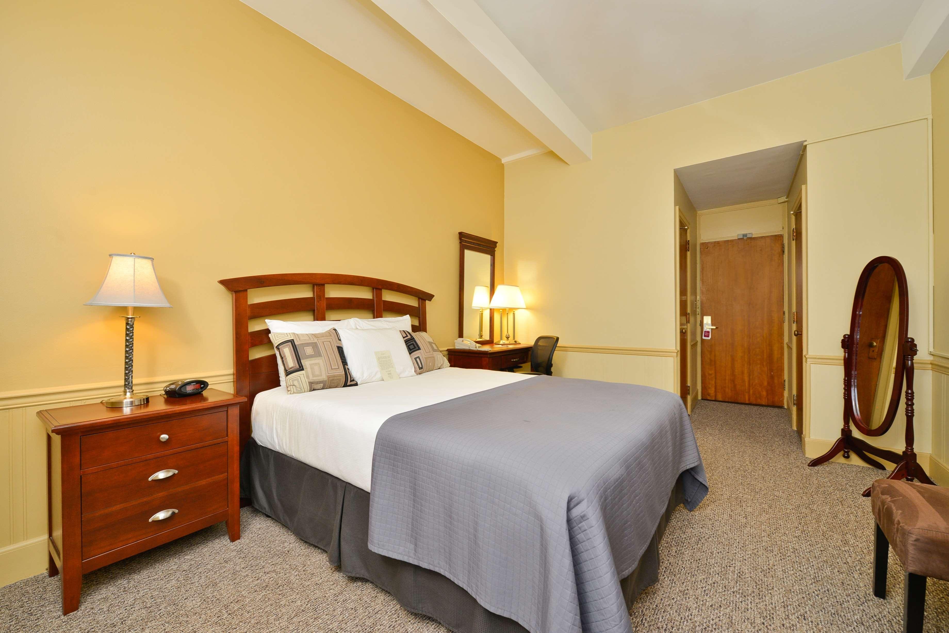 Best Western Plus Sidney Lodge Exterior foto