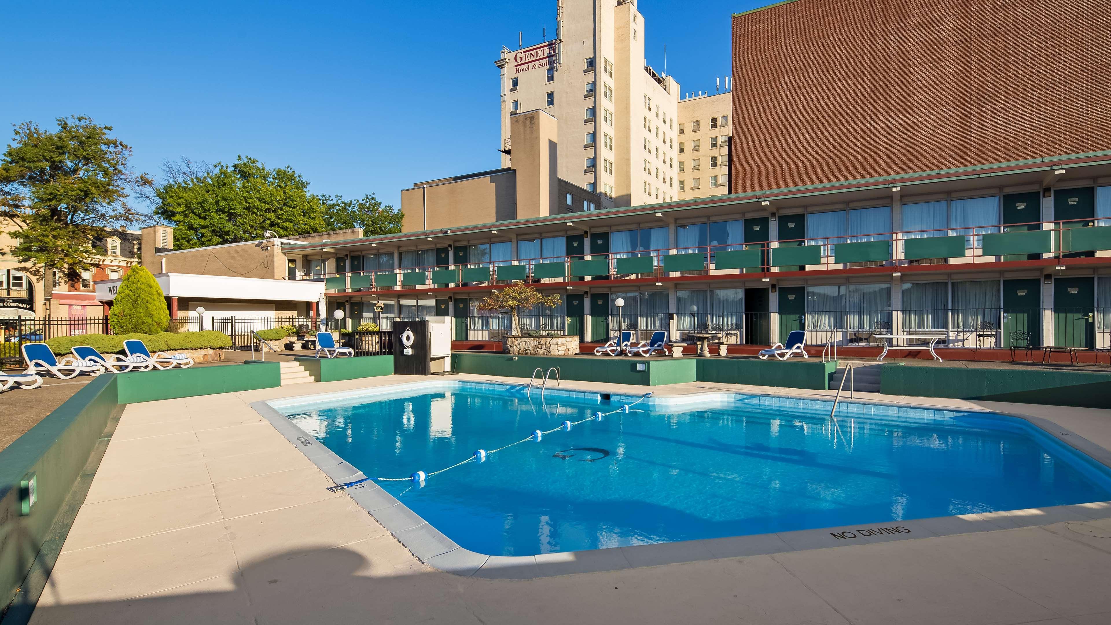 Best Western Plus Sidney Lodge Exterior foto
